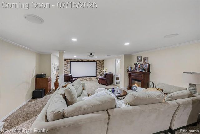 3812 Finch Drive, Troy, MI 48084
