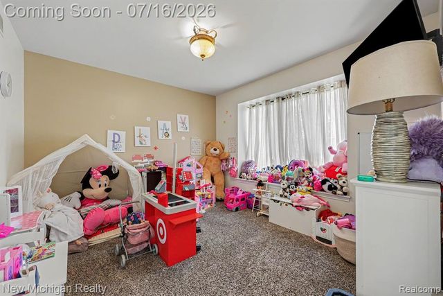 3812 Finch Drive, Troy, MI 48084