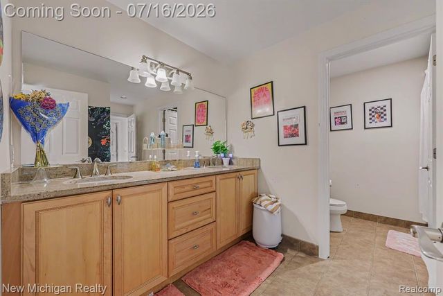 3812 Finch Drive, Troy, MI 48084