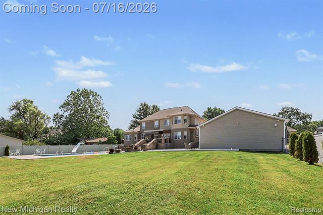 3812 Finch Drive, Troy, MI 48084
