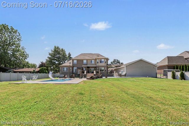 3812 Finch Drive, Troy, MI 48084