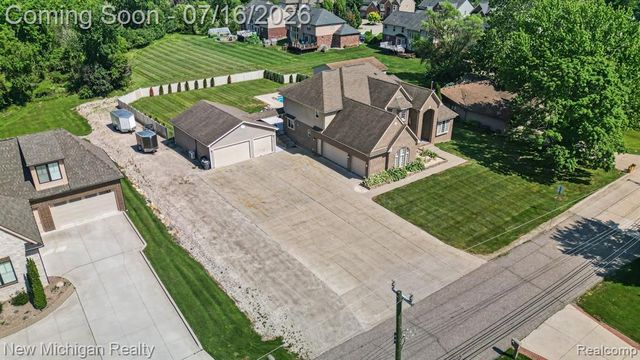 3812 Finch Drive, Troy, MI 48084
