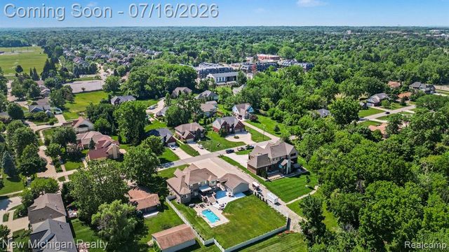 3812 Finch Drive, Troy, MI 48084