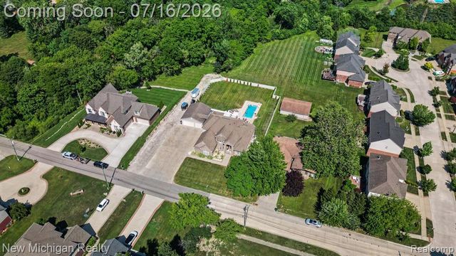3812 Finch Drive, Troy, MI 48084