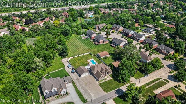 3812 Finch Drive, Troy, MI 48084