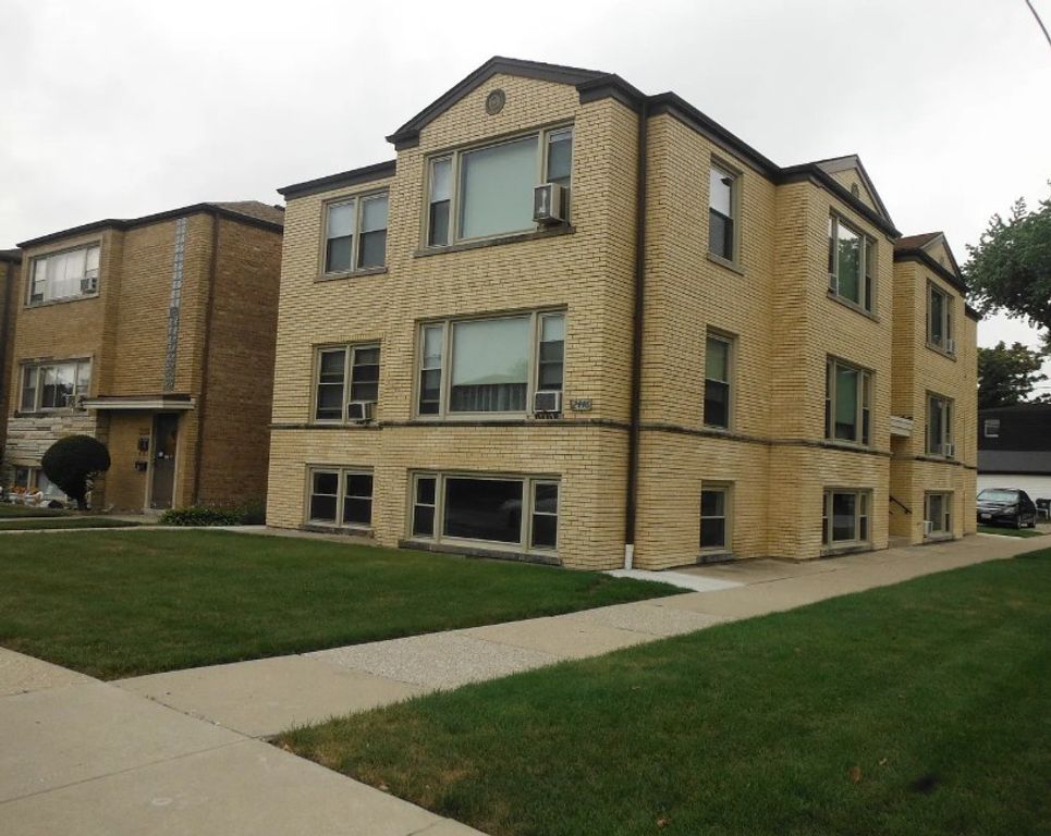 2446 N 78th Court 2R, Elmwood Park, IL 60707