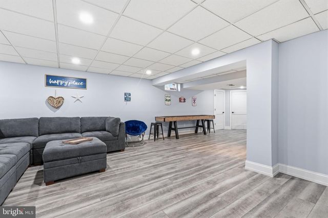 1821 FOX RUN TER, Warrington, PA 18976