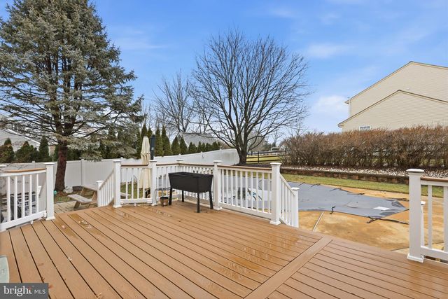 1821 FOX RUN TER, Warrington, PA 18976