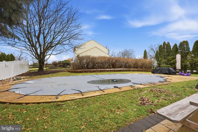 1821 FOX RUN TER, Warrington, PA 18976