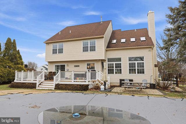 1821 FOX RUN TER, Warrington, PA 18976