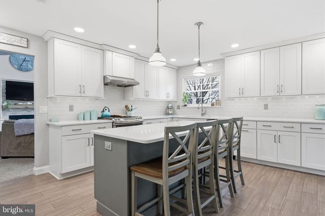 1821 FOX RUN TER, Warrington, PA 18976