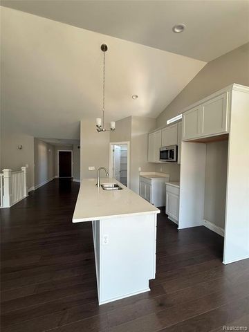 255 Canyon Creek Court 49, Howell, MI 48843