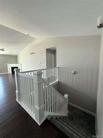 255 Canyon Creek Court 49, Howell, MI 48843