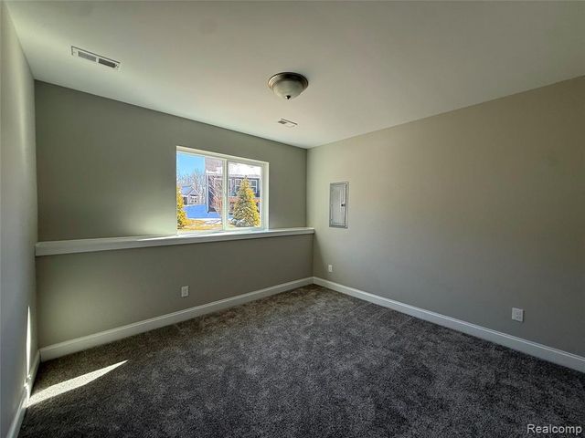 255 Canyon Creek Court 49, Howell, MI 48843