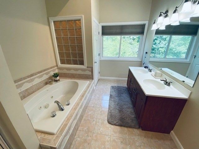 9 D Governors Way 9 D, Milford, MA 01757