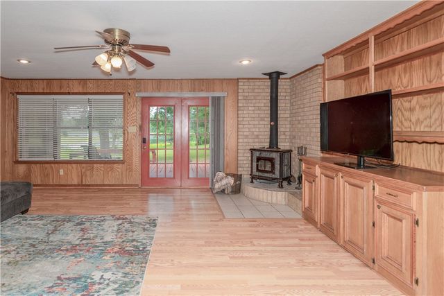 14673 County Road 445, Marquez, TX 77865