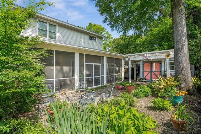 320 N WATKINS ST, Memphis, TN 38104