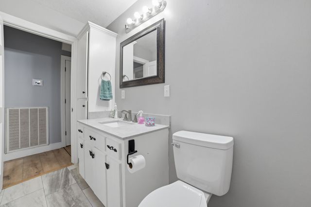 6791 Clydeton Rd, Waverly, TN 37185