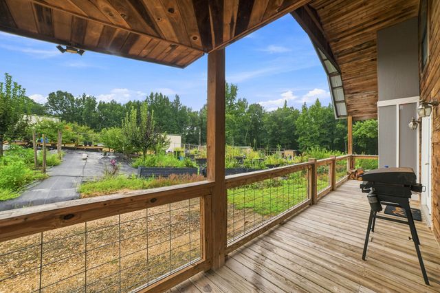 6791 Clydeton Rd, Waverly, TN 37185