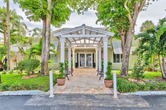 17485 NW 67th Court D21, Hialeah, FL 33015