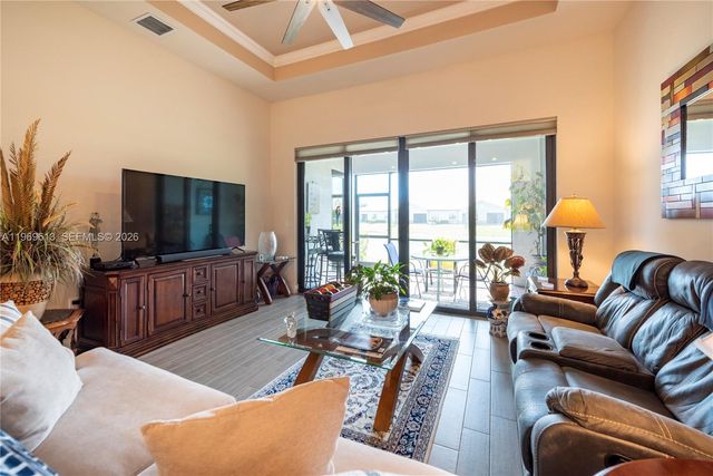 7718 N Blue Spring Dr, Parkland, FL 33067