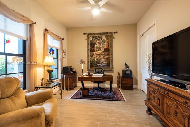 7718 N Blue Spring Dr, Parkland, FL 33067