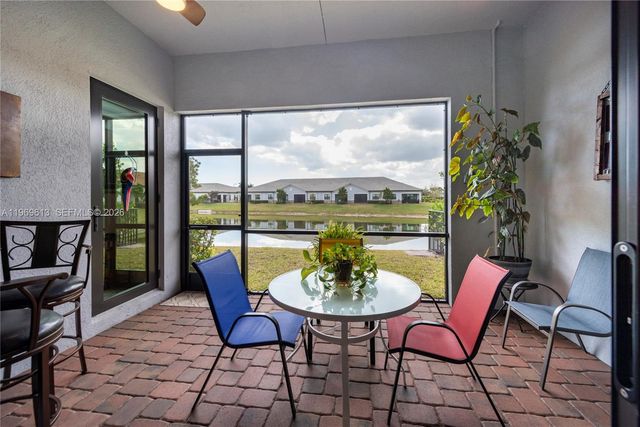 7718 N Blue Spring Dr, Parkland, FL 33067