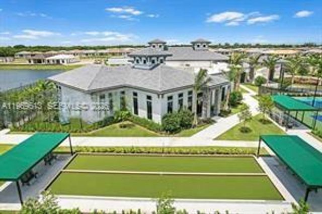 7718 N Blue Spring Dr, Parkland, FL 33067