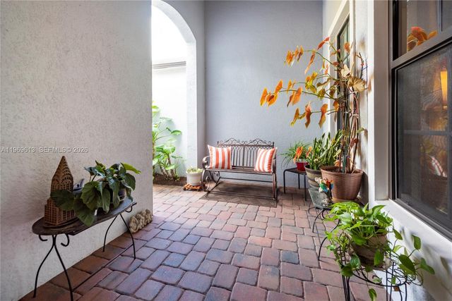 7718 N Blue Spring Dr, Parkland, FL 33067