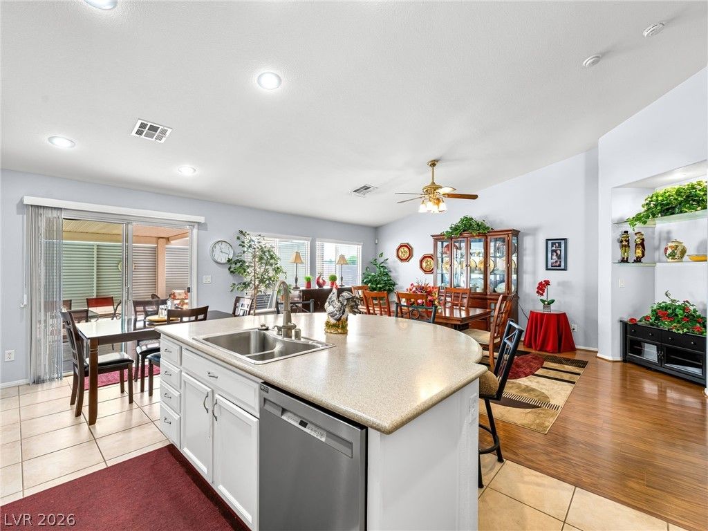 5448 Flying Arrow Place, North Las Vegas, NV 89031 — photo 3