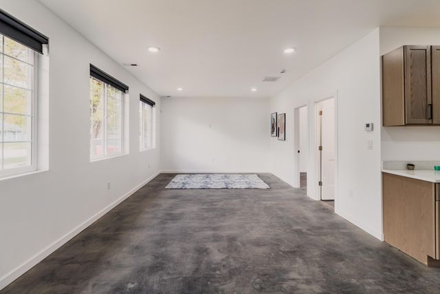 5544 E 10th Avenue, Gary, IN 46403