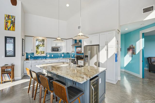 145 Longhorn Trail, Kerrville, TX 78028