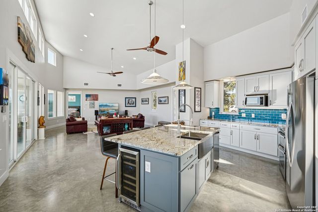 145 Longhorn Trail, Kerrville, TX 78028