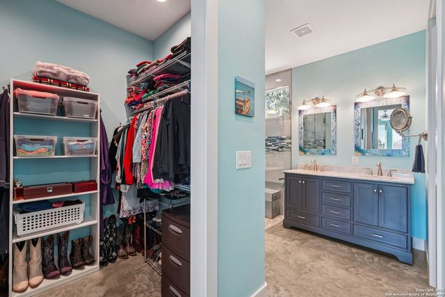 145 Longhorn Trail, Kerrville, TX 78028