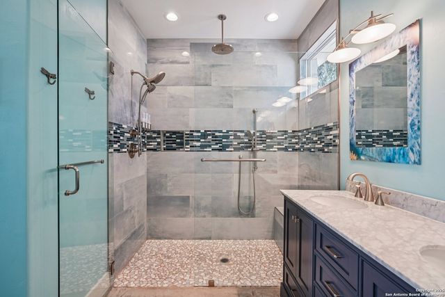 145 Longhorn Trail, Kerrville, TX 78028