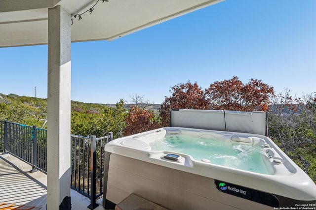 145 Longhorn Trail, Kerrville, TX 78028