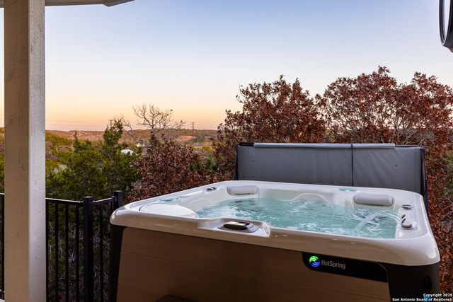 145 Longhorn Trail, Kerrville, TX 78028