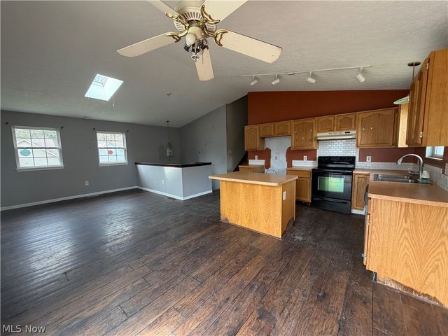 6623 Monroe Lane, North Ridgeville, OH 44039