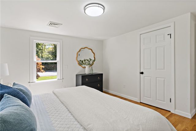 245 Chestnut Street, Bristol, RI 02809