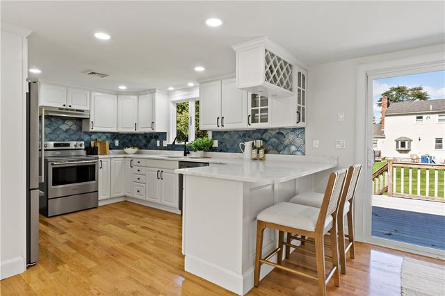 245 Chestnut Street, Bristol, RI 02809