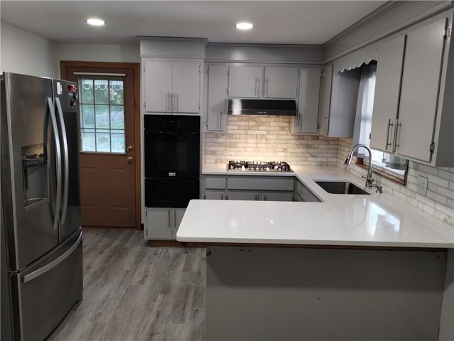 15 Spruce Street, Lincoln, RI 02838