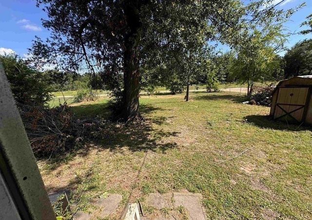 582 E Main St, Van, TX 75790