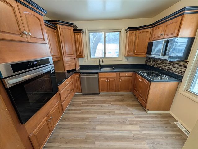 298 Fieldwood Drive, Rochester, NY 14609