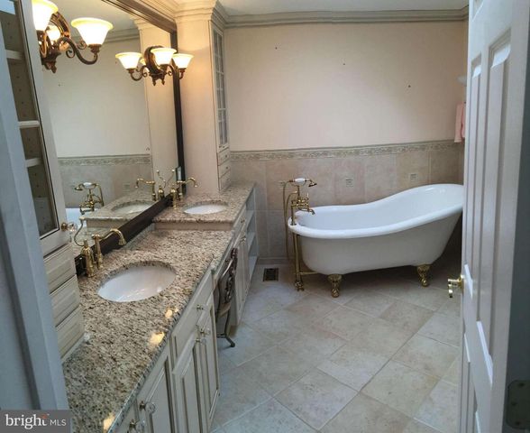 25 BEAUVOIR CT, Derwood, MD 20855