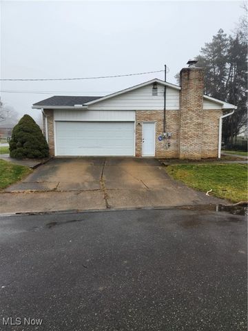 509 Lori Avenue NE, Massillon, OH 44646