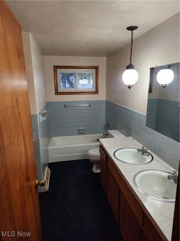 509 Lori Avenue NE, Massillon, OH 44646