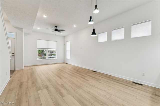 2244 E 100 th Street, Cleveland, OH 44106