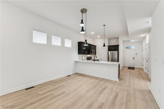 2244 E 100 th Street, Cleveland, OH 44106