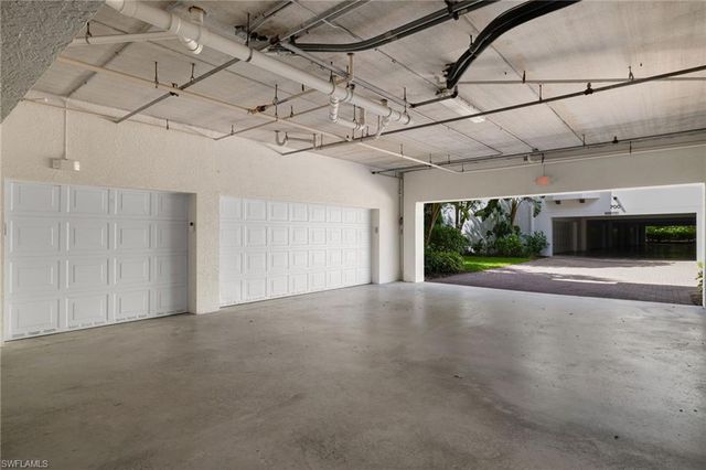 710 Bentwater CIR 204, Naples, FL 34108