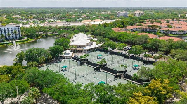 710 Bentwater CIR 204, Naples, FL 34108